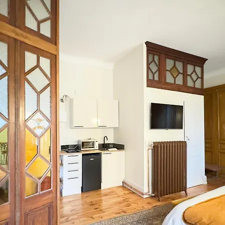 Guest house Les De L'opera